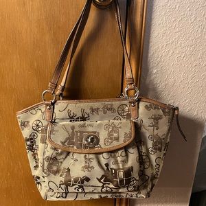 Coach classic brown horse and carriage 7.5 H 12W perfect condition